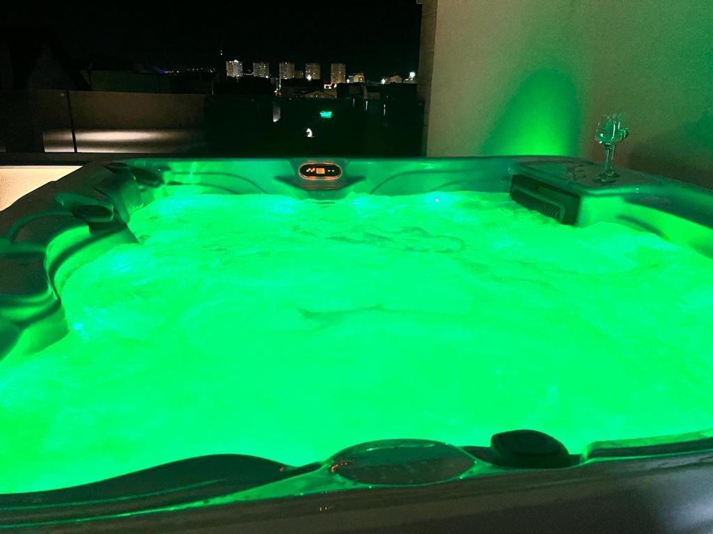 Olive Oasis Penthouse With Jacuzzi Lägenhet Zadar Exteriör bild